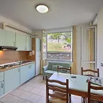 Isolino Aparthotel