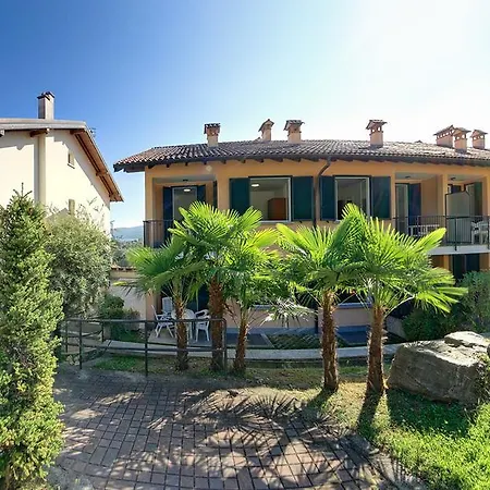 Isolino Aparthotel 3*