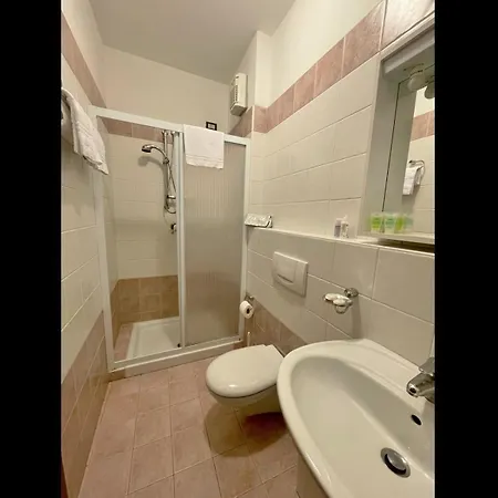 Isolino Aparthotel